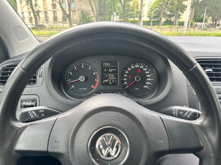 Volkswagen Polo V 1.4 85 CONFORTLINE 5P GRIS - 12