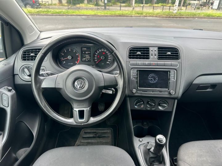 Volkswagen Polo V 1.4 85 CONFORTLINE 5P GRIS - 14