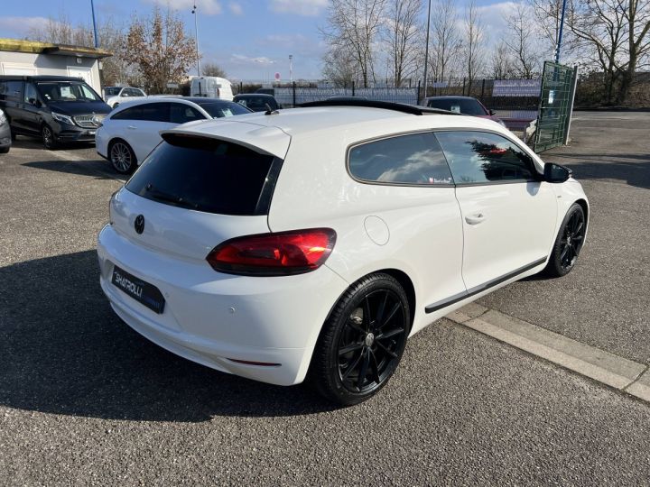 Volkswagen Scirocco 1.4 TSI 122ch MATCH BV6 Toit Ouvrant GPS Sièges chauffants BLANC - 8