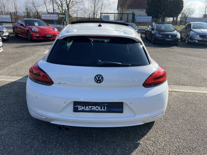 Volkswagen Scirocco 1.4 TSI 122ch MATCH BV6 Toit Ouvrant GPS Sièges chauffants BLANC - 10