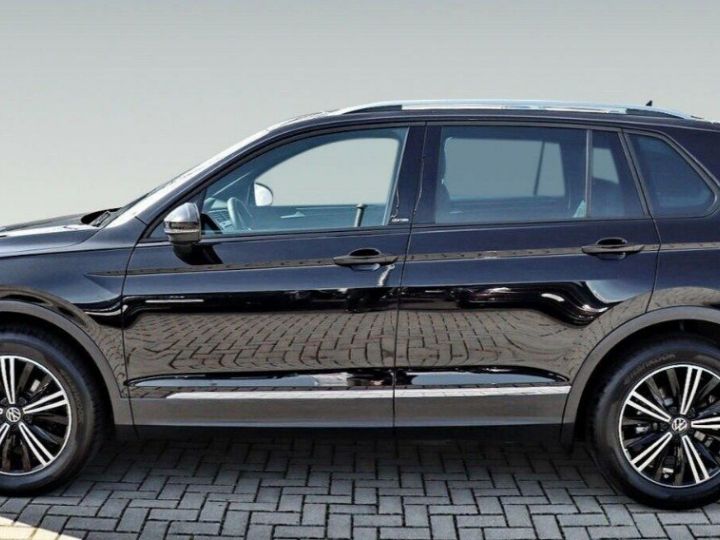 Volkswagen Tiguan 1.5 TSI  150 DSG 01/2021 noir métal - 1