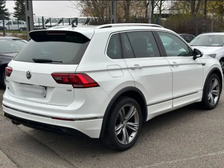 Volkswagen Tiguan blanc - 4