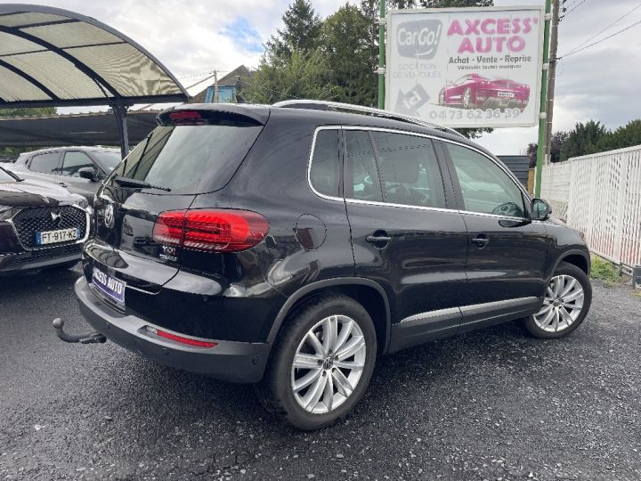 Volkswagen Tiguan 2.0 TDI 110 Carat Noir - 2