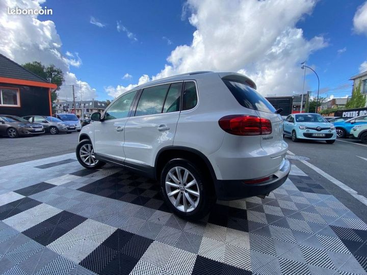 Volkswagen Tiguan 2.0 TDI 110CH BLUEMOTION TECHNOLOGY FAP Blanc - 2