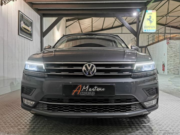 Volkswagen Tiguan 2.0 TDI 150 CV CARAT DSG Gris - 3