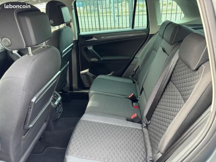 Volkswagen Tiguan 2.0 tdi 150 dsg connect Gris - 7