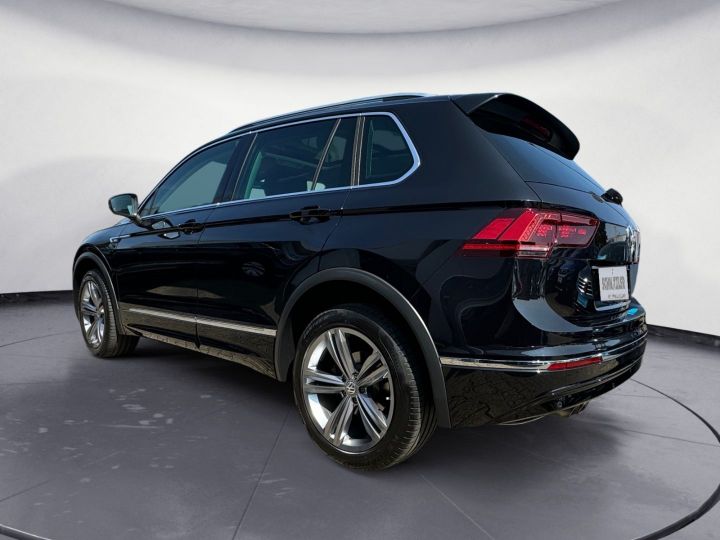 Volkswagen Tiguan 2.0 TDI DSG R Line / Toit ouvrant / Garantie 12 mois Noir - 2