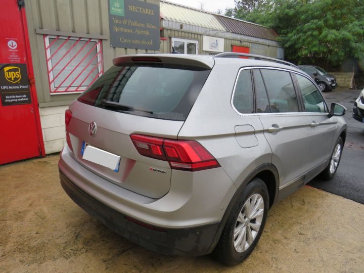 Volkswagen Tiguan II 2.0 TDI 150 BLUEMOTION TECHNOLOGY CONFORTLINE BUSINESS DSG7 Gris - 6