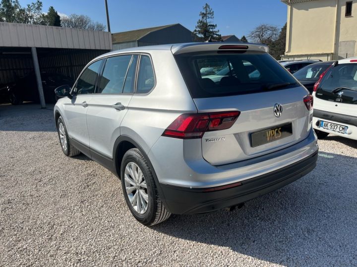 Volkswagen Tiguan TRENDLINE BUSINESS Gris - 15