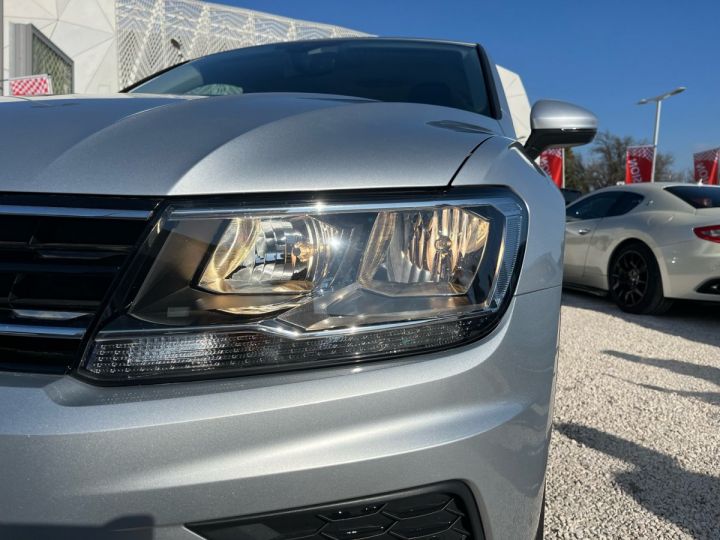 Volkswagen Tiguan TRENDLINE BUSINESS Gris - 22