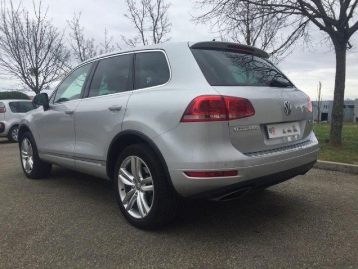 Volkswagen Touareg (2) V6 3.0 TDI 245 FAP 4MOTION BLUEMOTION TECHNOLOGY CARAT TIPTRONIC     Diesel GRIS METAL - 27