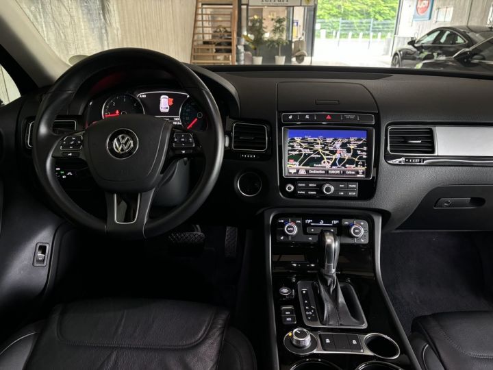 Volkswagen Touareg 3.0 TDI 262 CV ULTIMATE 4MOTION TIPTRONIC Gris - 6