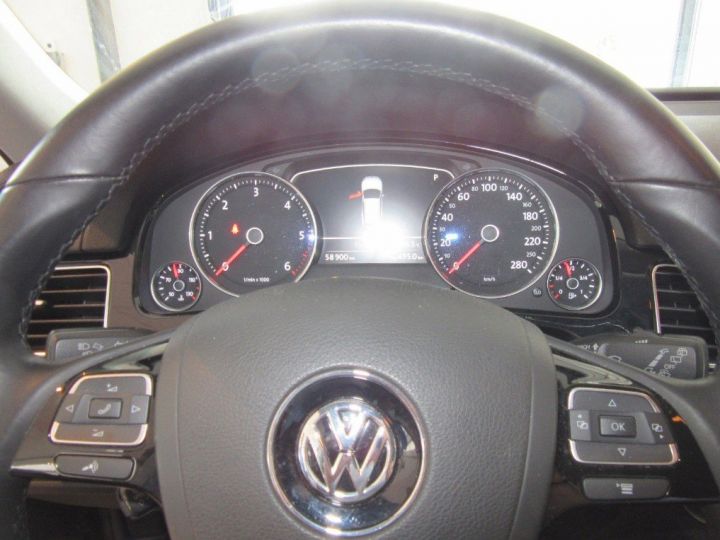 Volkswagen Touareg 3.0 V6 TDI 245 (12/2013) noir métallisé effet perle - 10