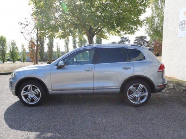 Volkswagen Touareg II (2) 3.0 V6 TDI 262 FAP 4MOTION BLUEMOTION TECHNOLOGY R-LINE TIPTRONIC     Diesel GRIS METAL - 8