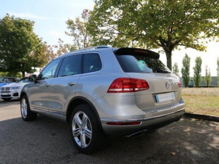 Volkswagen Touareg II (2) 3.0 V6 TDI 262 FAP 4MOTION BLUEMOTION TECHNOLOGY R-LINE TIPTRONIC     Diesel GRIS METAL - 38