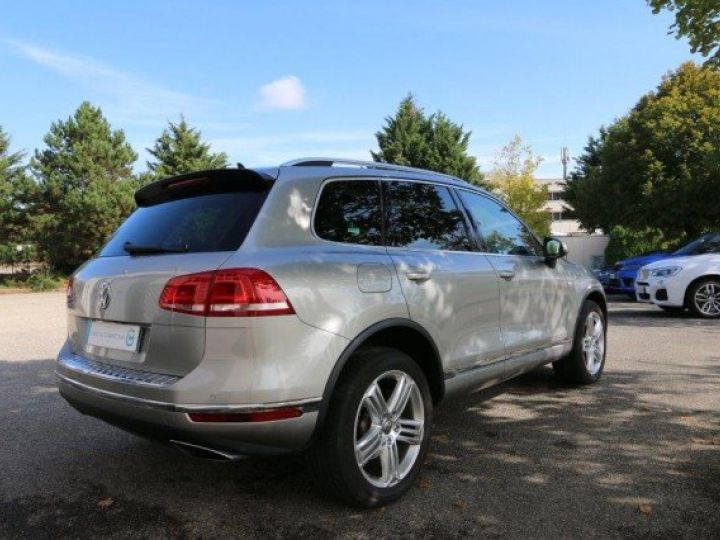 Volkswagen Touareg II (2) 3.0 V6 TDI 262 FAP 4MOTION BLUEMOTION TECHNOLOGY R-LINE TIPTRONIC     Diesel GRIS METAL - 46