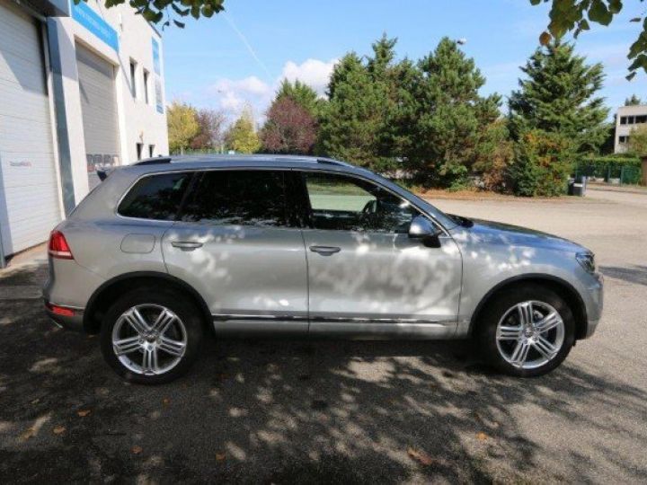 Volkswagen Touareg II (2) 3.0 V6 TDI 262 FAP 4MOTION BLUEMOTION TECHNOLOGY R-LINE TIPTRONIC     Diesel GRIS METAL - 47