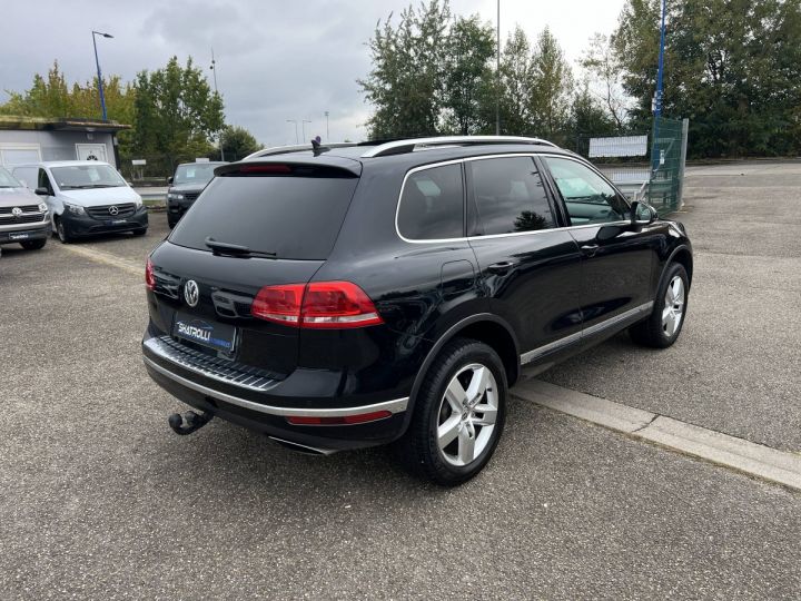 Volkswagen Touareg II 3.0 V6 TDI 204 BlueMotion Tech. Carat 4Motion Tiptronic-8 GPS Caméra360° Attelage ToitPano NOIR - 5