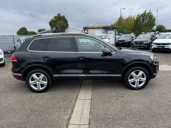 Volkswagen Touareg II 3.0 V6 TDI 204 BlueMotion Tech. Carat 4Motion Tiptronic-8 GPS Caméra360° Attelage ToitPano NOIR - 8