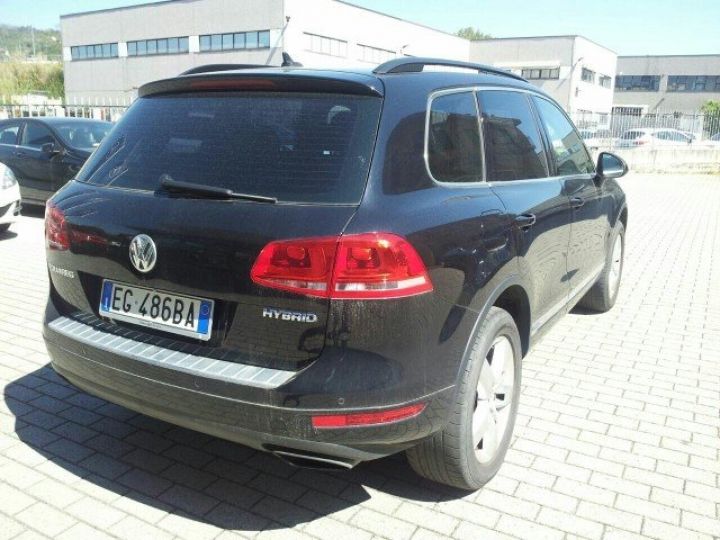 Volkswagen Touareg II HYBRID 3.0 V6 TSI 333 cv 4motion CARAT     Electrique N - 11