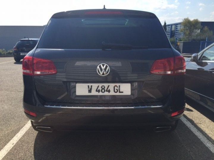 Volkswagen Touareg II V6 3.0 TDI 240CV CARAT TIPTRONIC BLUEMOTION      Diesel GRIS METAL - 18