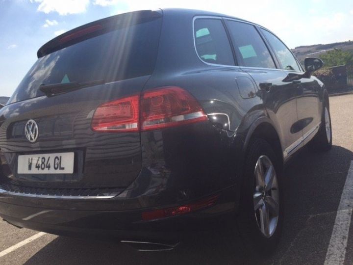 Volkswagen Touareg II V6 3.0 TDI 240CV CARAT TIPTRONIC BLUEMOTION      Diesel GRIS METAL - 19