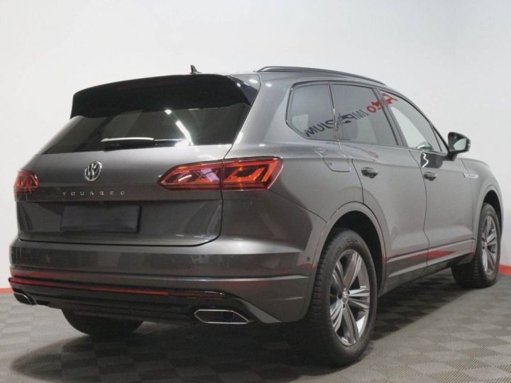 Volkswagen Touareg R-Line 4Motion*Panorama*Matrix IQ.Light* Gris Silicium Métallisé - 4