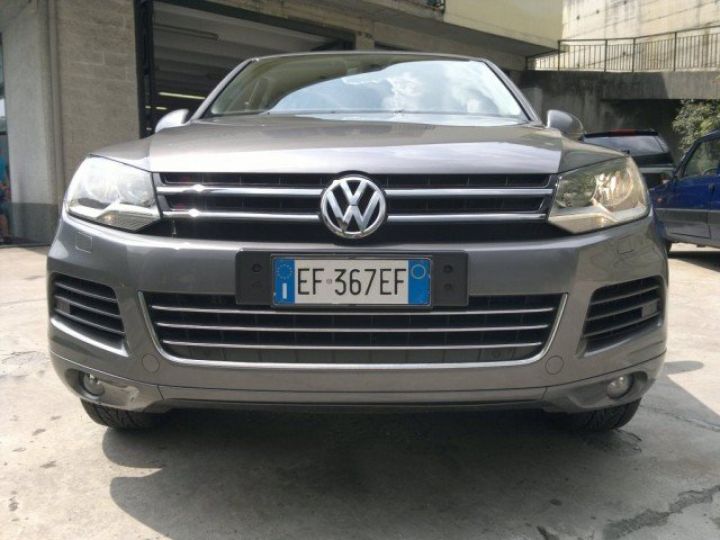 Volkswagen Touareg V6 3.0 TDI 240CV TIPTRONIC     Diesel GRIS METAL - 2