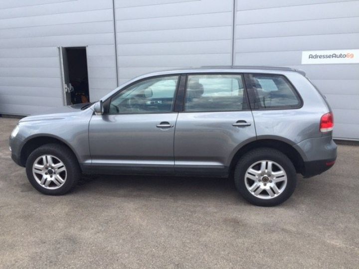 Volkswagen Touareg V6 3.2 TIPTRONIC 220cv     Essence GRIS FONCE - 11