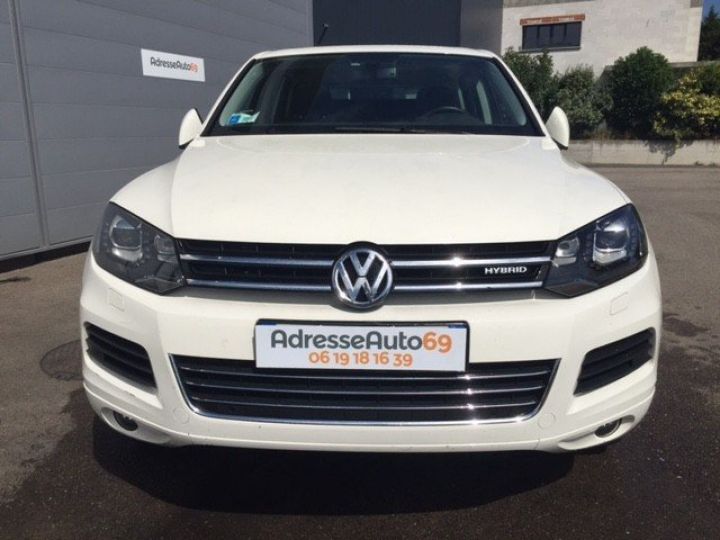 Volkswagen Touareg VW 3.0 V6 TSI HYBRID CARAT EDITION TIPTRONIC 380CV      Essence BLANC - 2