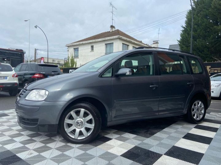 Volkswagen Touran 1.9 TDI 105CH CONFORT Gris - 1