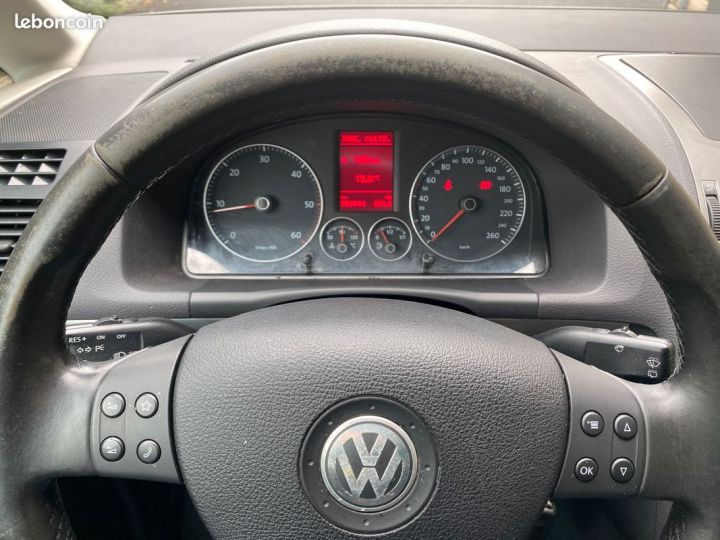 Volkswagen Touran (2) 2.0 tdi 140 confort Gris - 4