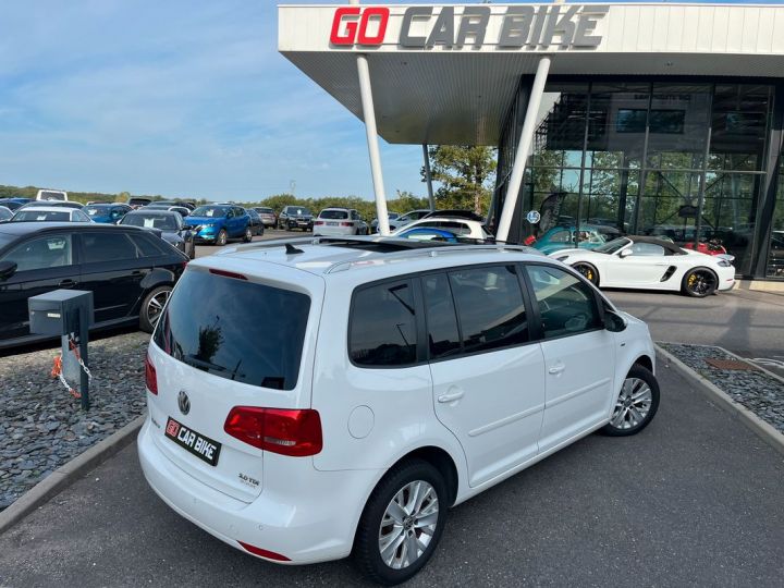 Volkswagen Touran TDI 140 ch DSG6 Life Toit ouvrant DISTRI OK GPS Camera Bluetooth 16P Blanc - 3