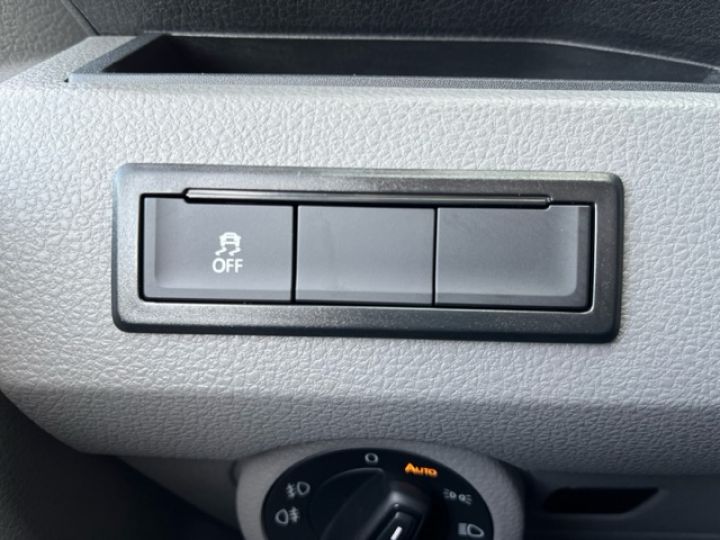 Volkswagen Transporter Fg Business Plus L1H1 2,0 TDI 150ch DSG, JA 17, Digital Cockpit, Caméra, LED Gris - 37