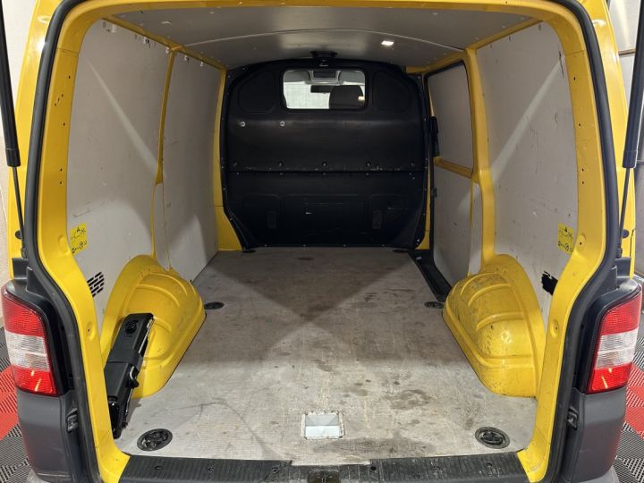 Volkswagen Transporter FOURGON TOLE 2.0 TDI 84 +ATTELAGE+94500KM Jaune - 18