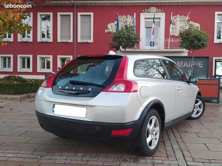 Volvo C30 1.6 d Gris - 5