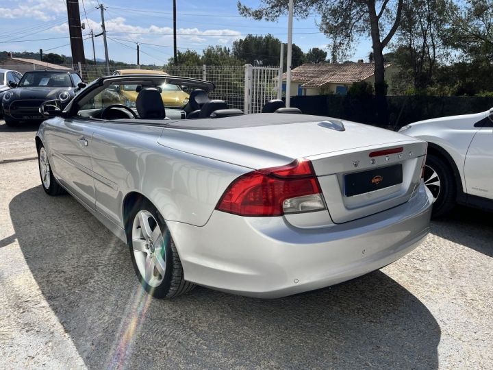 Volvo C70 CC 2.0 D 136CH SUMMUM POWERSHIFT Gris C - 4