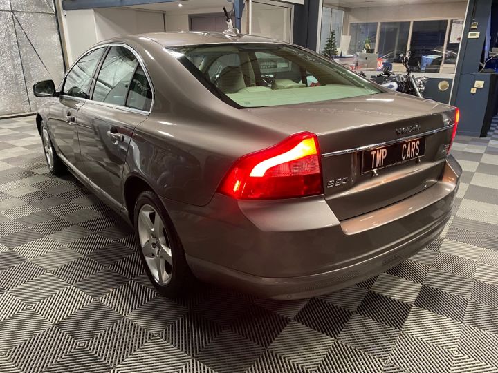 Volvo S80 II (124) 2.4 D5 AWD 4x4 (185Ch) Beige - 4