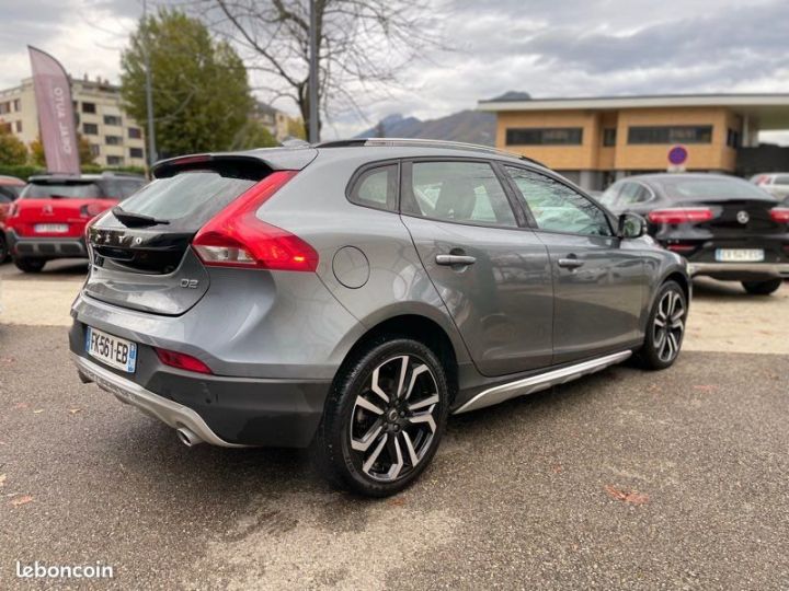 Volvo V40 Cross Country D2 AdBlue 120ch Signature Edition Geartronic Gris - 4
