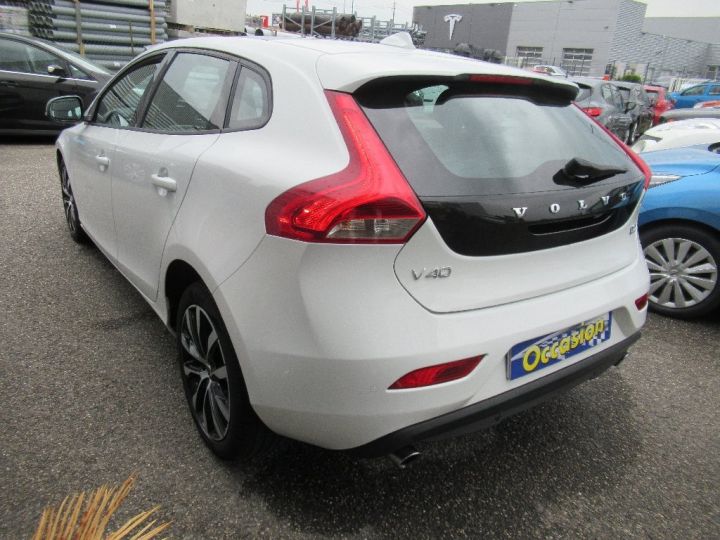 Volvo V40 D2 120 ch Geartronic Blanc - 6