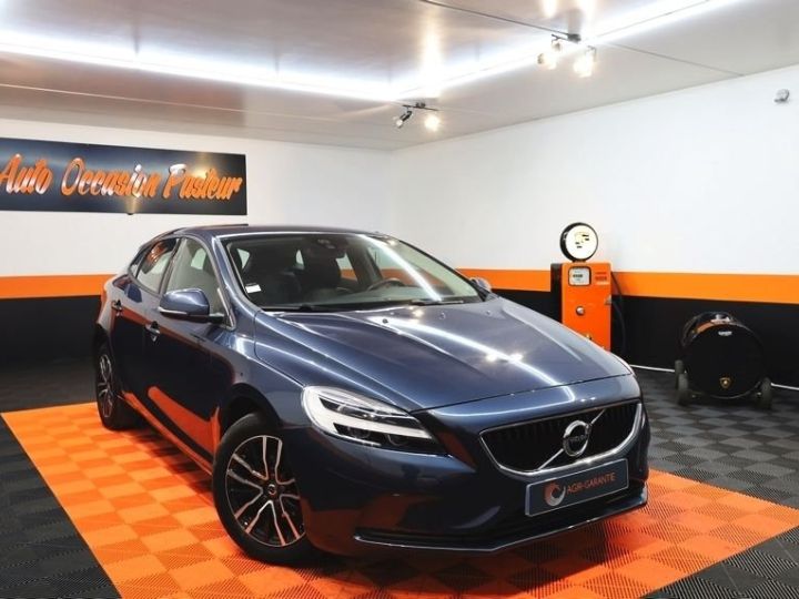 Volvo V40 T2 122CH BUSINESS 7CV Bleu - 1