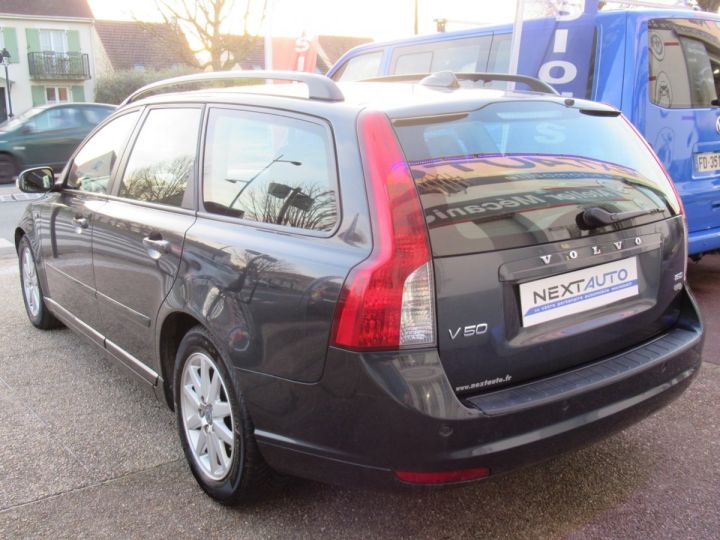 Volvo V50 1.6 D 110CH FEELING Gris Fonce - 3