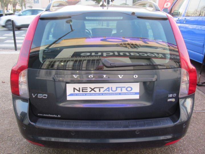 Volvo V50 1.6 D 110CH FEELING Gris Fonce - 8