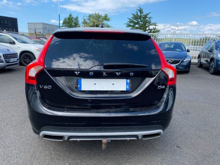 Volvo V60 Cross Country D4 190CH PRO GEARTRONIC Noir - 6