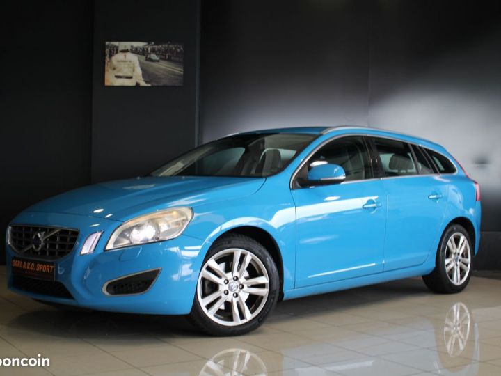 Volvo V60 D4 163 SUMMUM GEARTRONIC Garantie 12M P&MO Bleu - 1