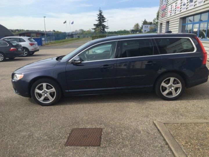 Volvo V70 D5 215 CV SUMMUM GEARTRONIC      Diesel BLEU FONCE METAL - 5