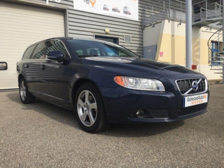 Volvo V70 D5 215 CV SUMMUM GEARTRONIC      Diesel BLEU FONCE METAL - 19