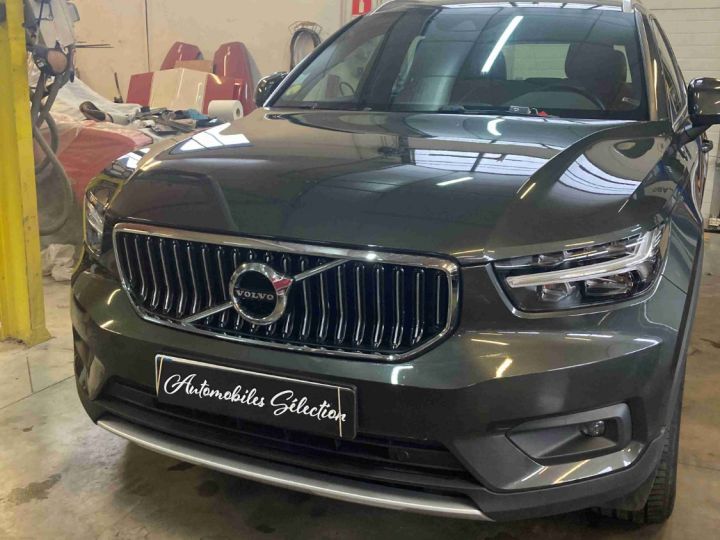 Volvo XC40 D3 150 AWD INSCRIPTION LUXE Gris Clair - 3