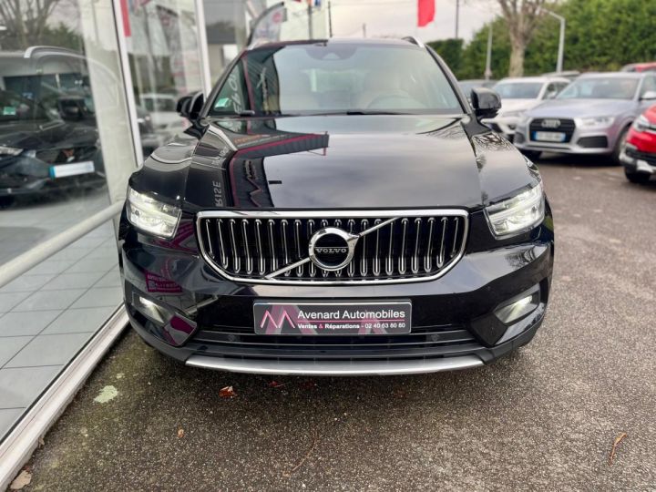 Volvo XC40 D3 AdBlue 150 ch Geartronic 8 Inscription Noir - 2