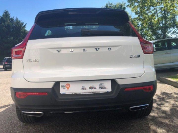 Volvo XC40 D4 190CV AWD GEARTRONIC FIRST EDITION     Diesel BLANC NACRE - 26